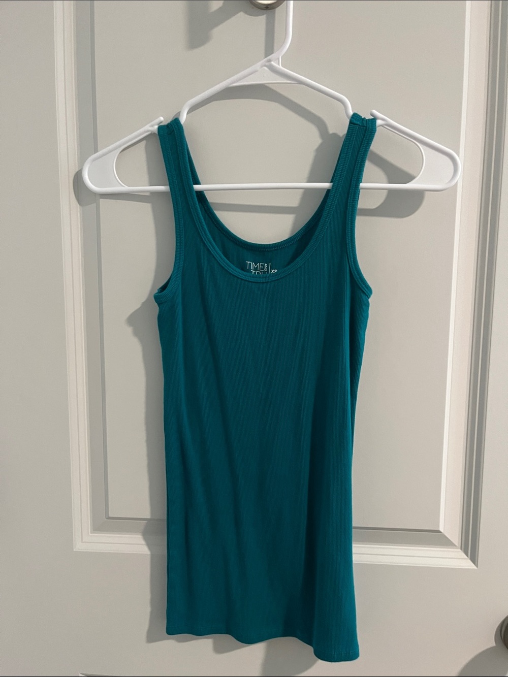 Time and Tru Teal Ribbed Scoop Tank